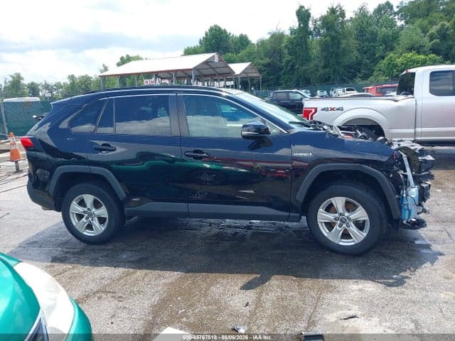 2020 TOYOTA RAV4 HYBRID XLE 14