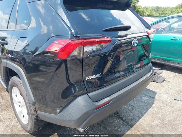2020 TOYOTA RAV4 HYBRID XLE 22