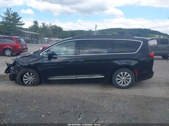 2017 CHRYSLER PACIFICA TOURING-L 13