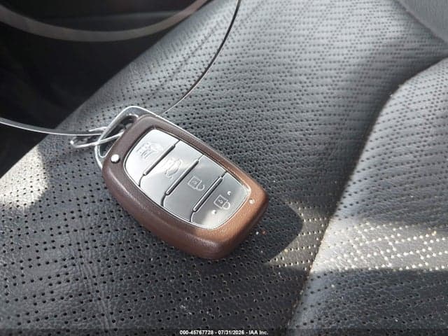 2019 HYUNDAI ELANTRA LIMITED 11