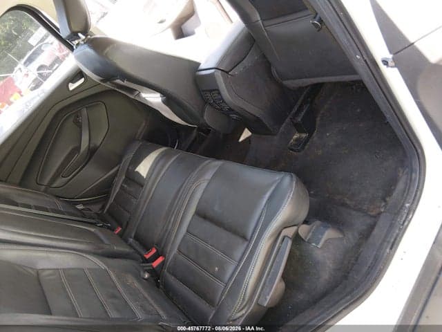 2018 FORD ESCAPE SEL 8