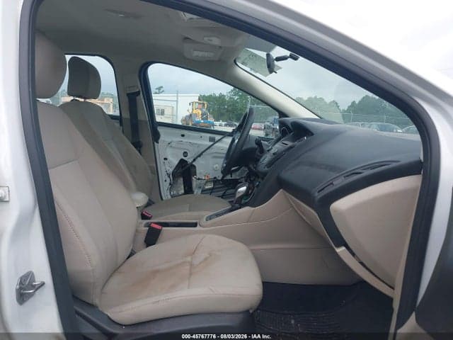 2017 FORD FOCUS SE 5