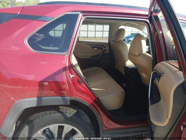 2019 TOYOTA RAV4 XLE PREMIUM 8
