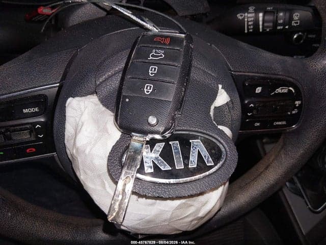 2018 KIA NIRO FE 11