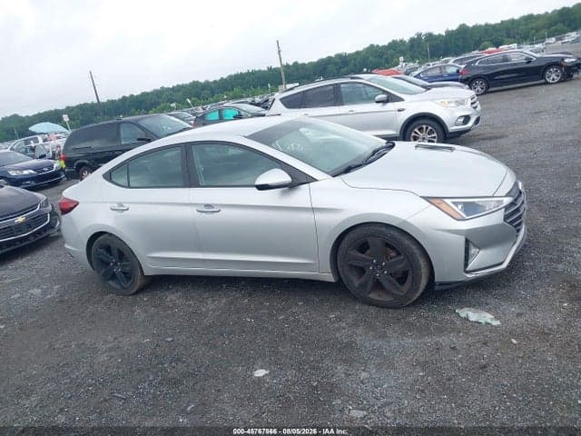 2019 HYUNDAI ELANTRA SE 12