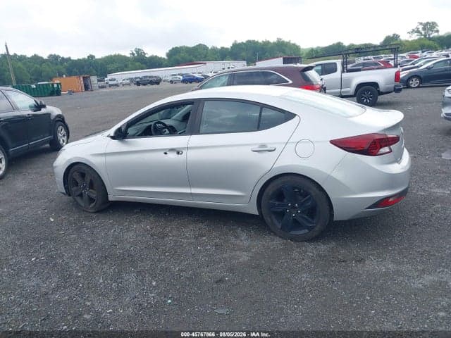 2019 HYUNDAI ELANTRA SE 13