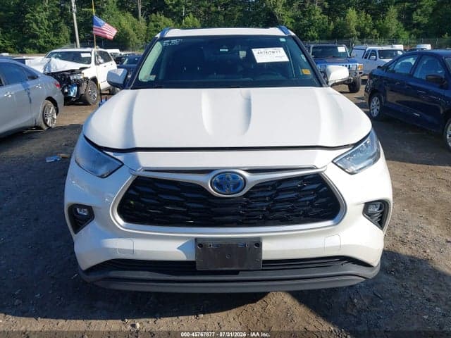 2020 TOYOTA HIGHLANDER HYBRID XLE 12