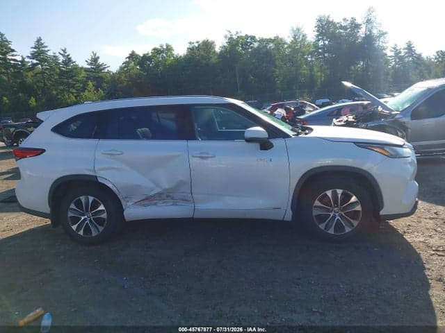 2020 TOYOTA HIGHLANDER HYBRID XLE 13