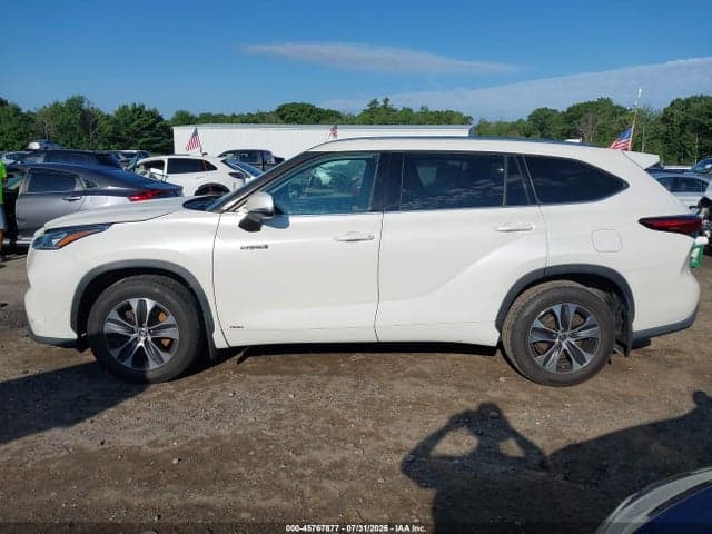 2020 TOYOTA HIGHLANDER HYBRID XLE 14