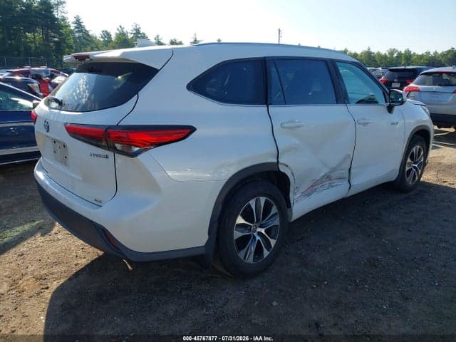 2020 TOYOTA HIGHLANDER HYBRID XLE 4
