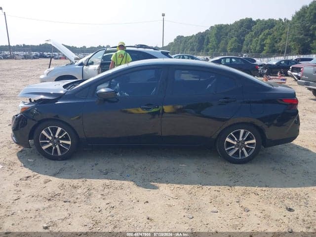 2020 NISSAN VERSA SV XTRONIC CVT 14