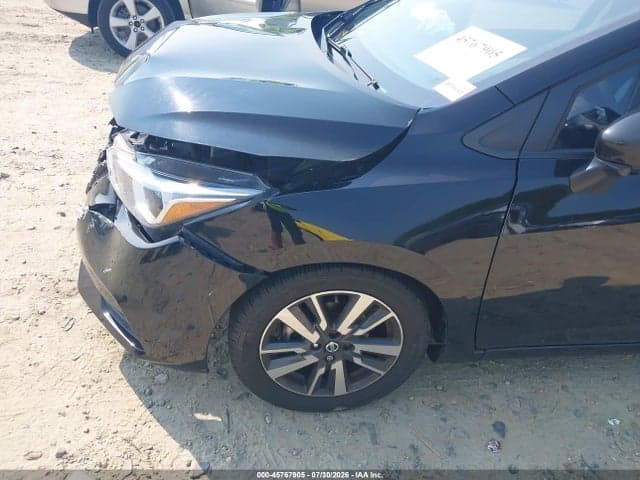 2020 NISSAN VERSA SV XTRONIC CVT 18
