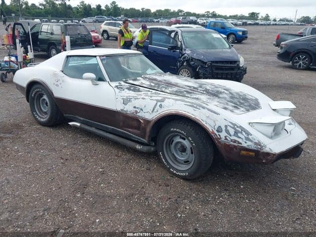 1977 CHEVROLET CORVETTE - 1