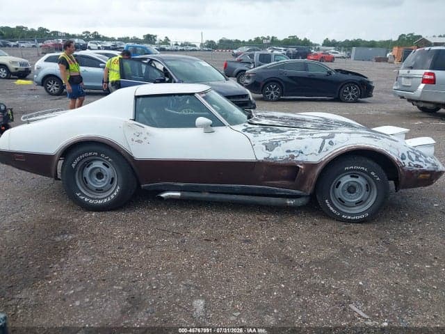 1977 CHEVROLET CORVETTE 13