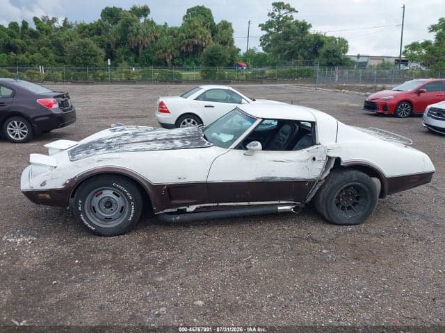 1977 CHEVROLET CORVETTE 14