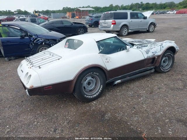 1977 CHEVROLET CORVETTE 4