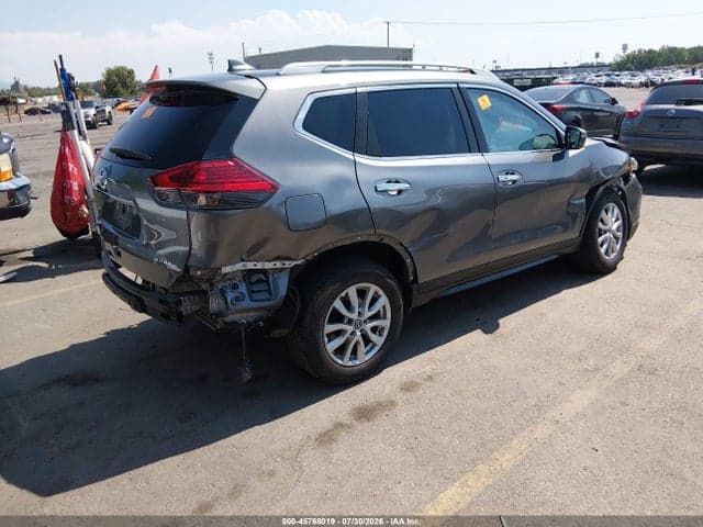 2017 NISSAN ROGUE SV 4