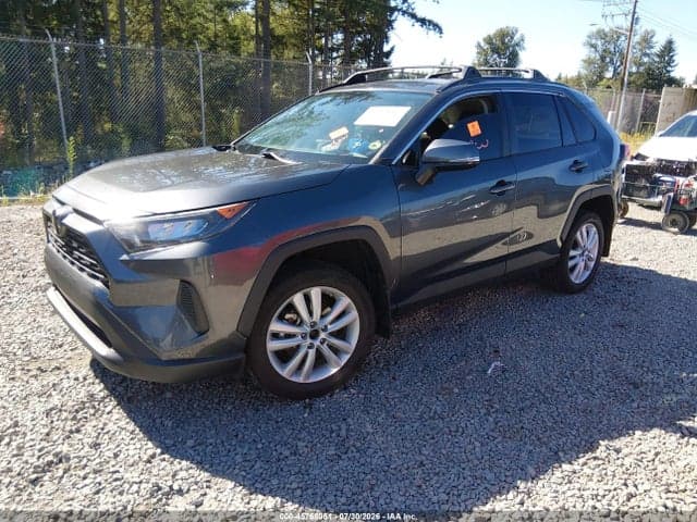 2020 TOYOTA RAV4 LE 2