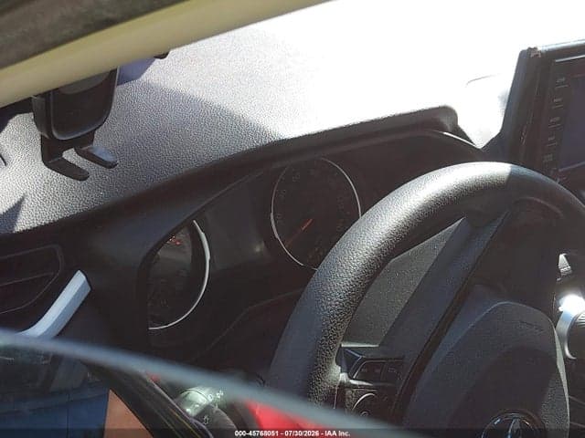 2020 TOYOTA RAV4 LE 7