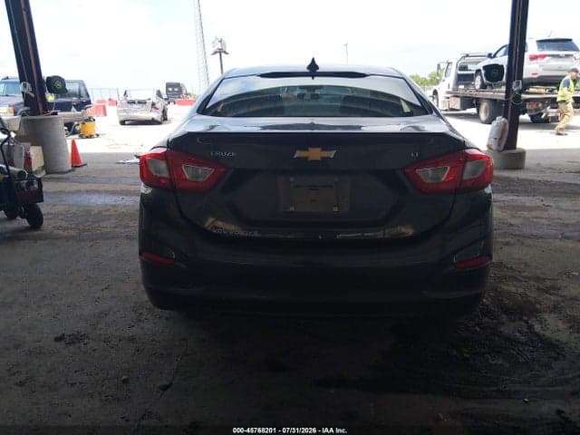 2017 CHEVROLET CRUZE LT AUTO 16