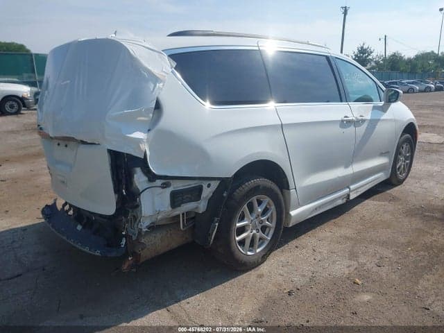 2022 CHRYSLER PACIFICA TOURING L 4