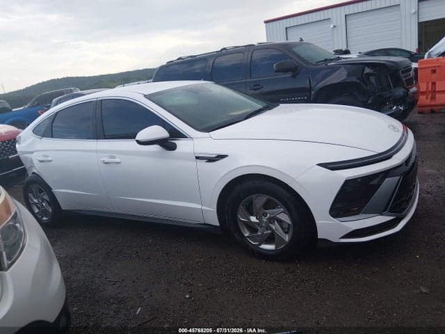 2025 HYUNDAI SONATA SE 14