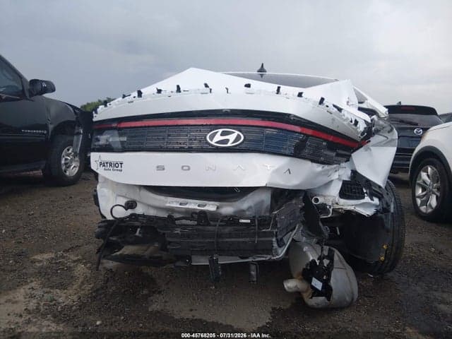 2025 HYUNDAI SONATA SE 17