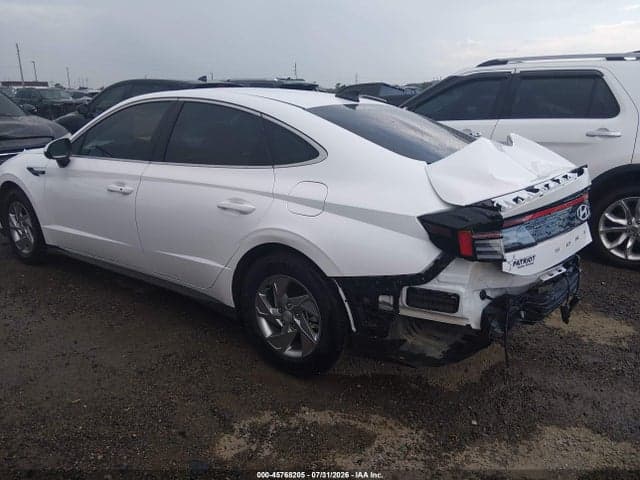2025 HYUNDAI SONATA SE 3