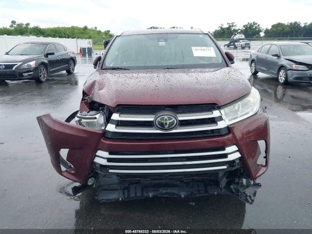 2019 TOYOTA HIGHLANDER XLE 12