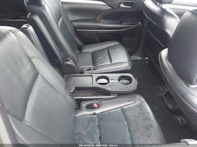 2019 TOYOTA HIGHLANDER XLE 8