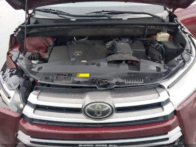 2019 TOYOTA HIGHLANDER XLE 10