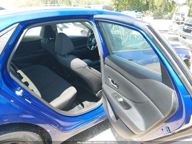 2022 HYUNDAI ELANTRA SEL 8
