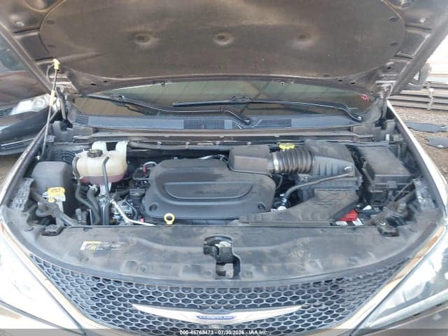 2020 CHRYSLER PACIFICA LIMITED 10