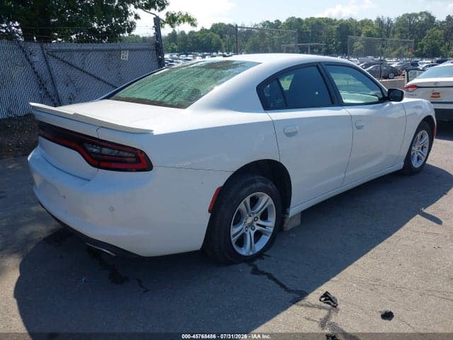2017 DODGE CHARGER SE RWD 4