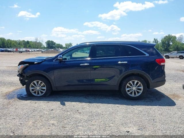 2018 KIA SORENTO 2.4L LX 15