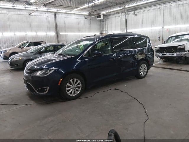 2019 CHRYSLER PACIFICA TOURING PLUS 2