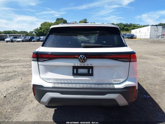 2025 VOLKSWAGEN TIGUAN 2.0T SE 16