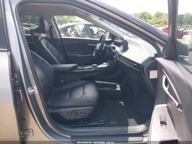 2022 KIA EV6 WIND 5