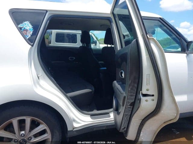 2019 KIA SOUL + 8