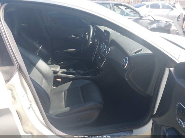 2018 MERCEDES-BENZ CLA 250 5
