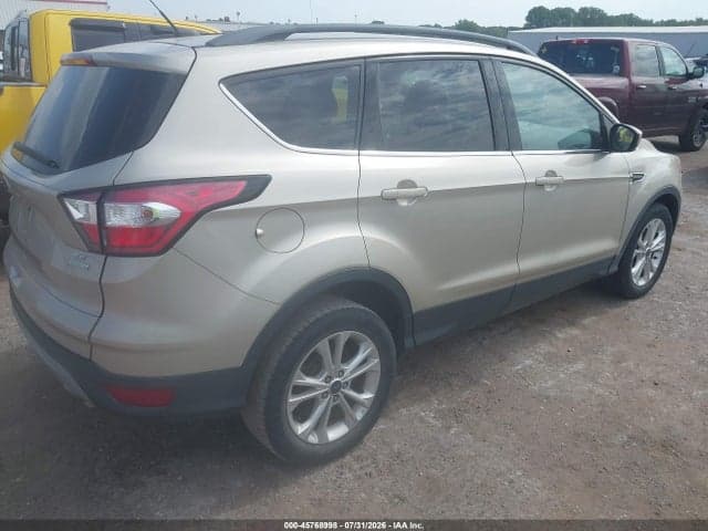 2017 FORD ESCAPE SE 4