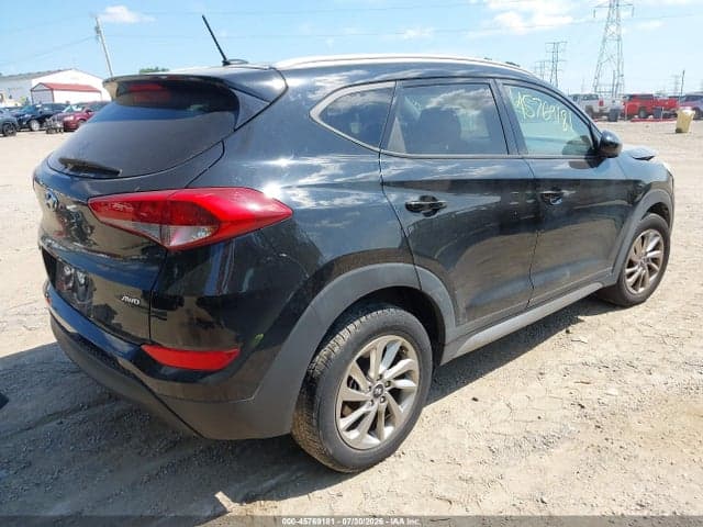 2017 HYUNDAI TUCSON SE 4