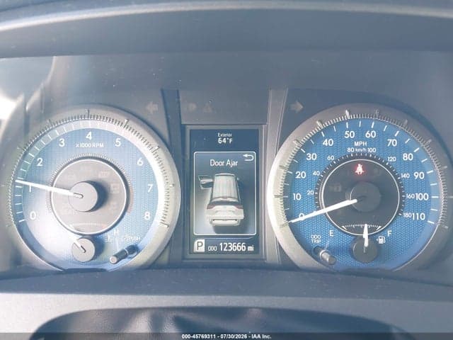 2018 TOYOTA SIENNA LE 8 PASSENGER 7