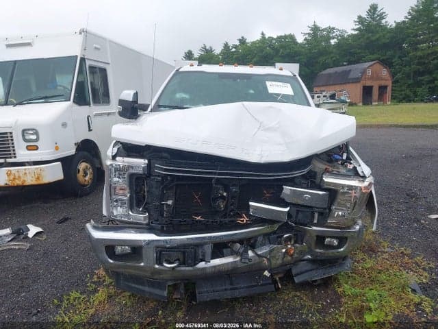2017 FORD F-350 LARIAT 16