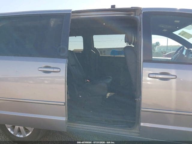 2017 DODGE GRAND CARAVAN GT 8