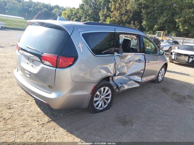2017 CHRYSLER PACIFICA TOURING-L 4