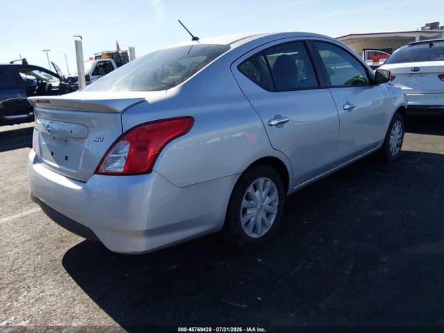 2019 NISSAN VERSA 1.6 SV 4