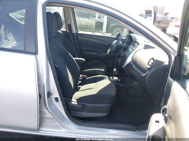 2019 NISSAN VERSA 1.6 SV 5