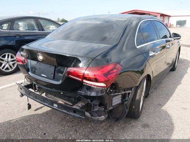 2019 MERCEDES-BENZ A 220 4