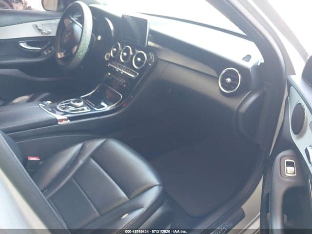 2018 MERCEDES-BENZ C 300 5